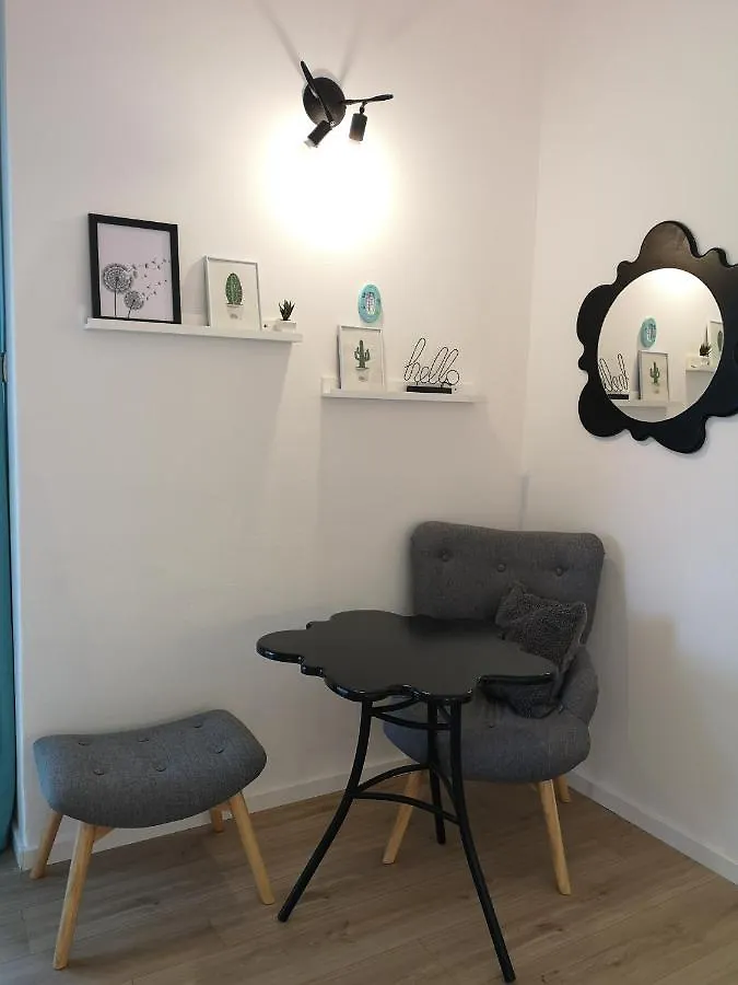 Apartments Frgacic I 바슈카 0*,