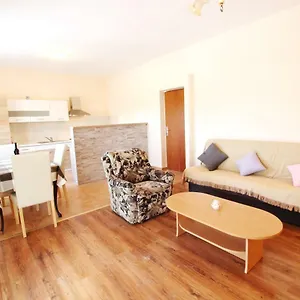 apartment-sime-nin.hotelinzadar.com/